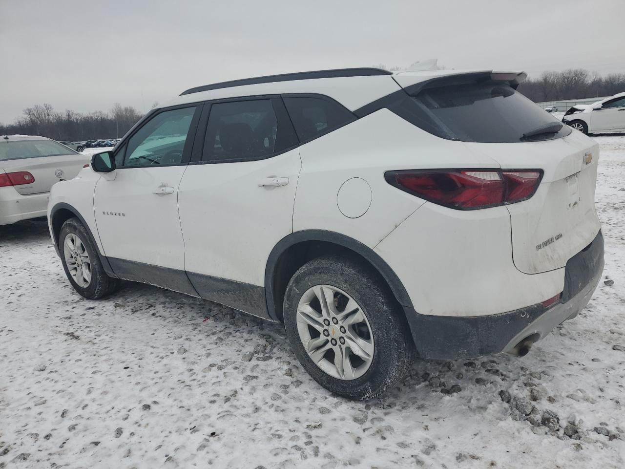 2022 CHEVROLET BLAZER 2LT - Image 2