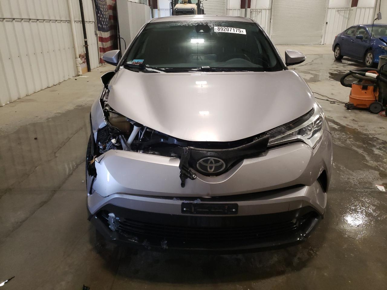 2019 TOYOTA C-HR XLE - Image 5