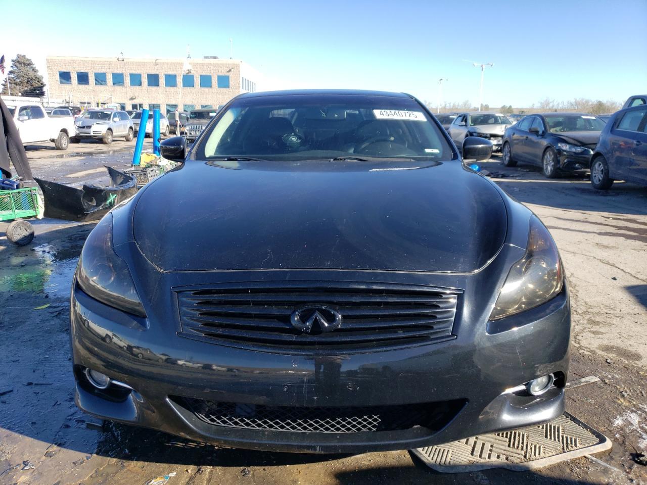 2011 INFINITI G37 - Фото 5