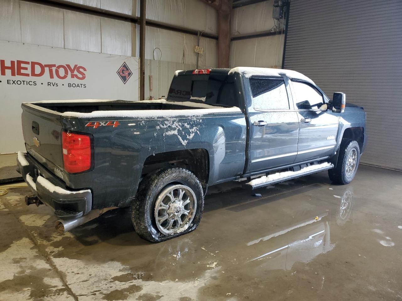 2019 CHEVROLET SILVERADO - Image 3