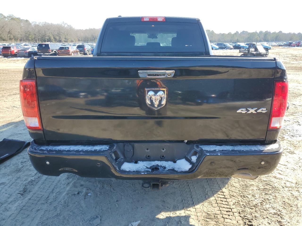 2015 RAM 1500 ST - Image 6