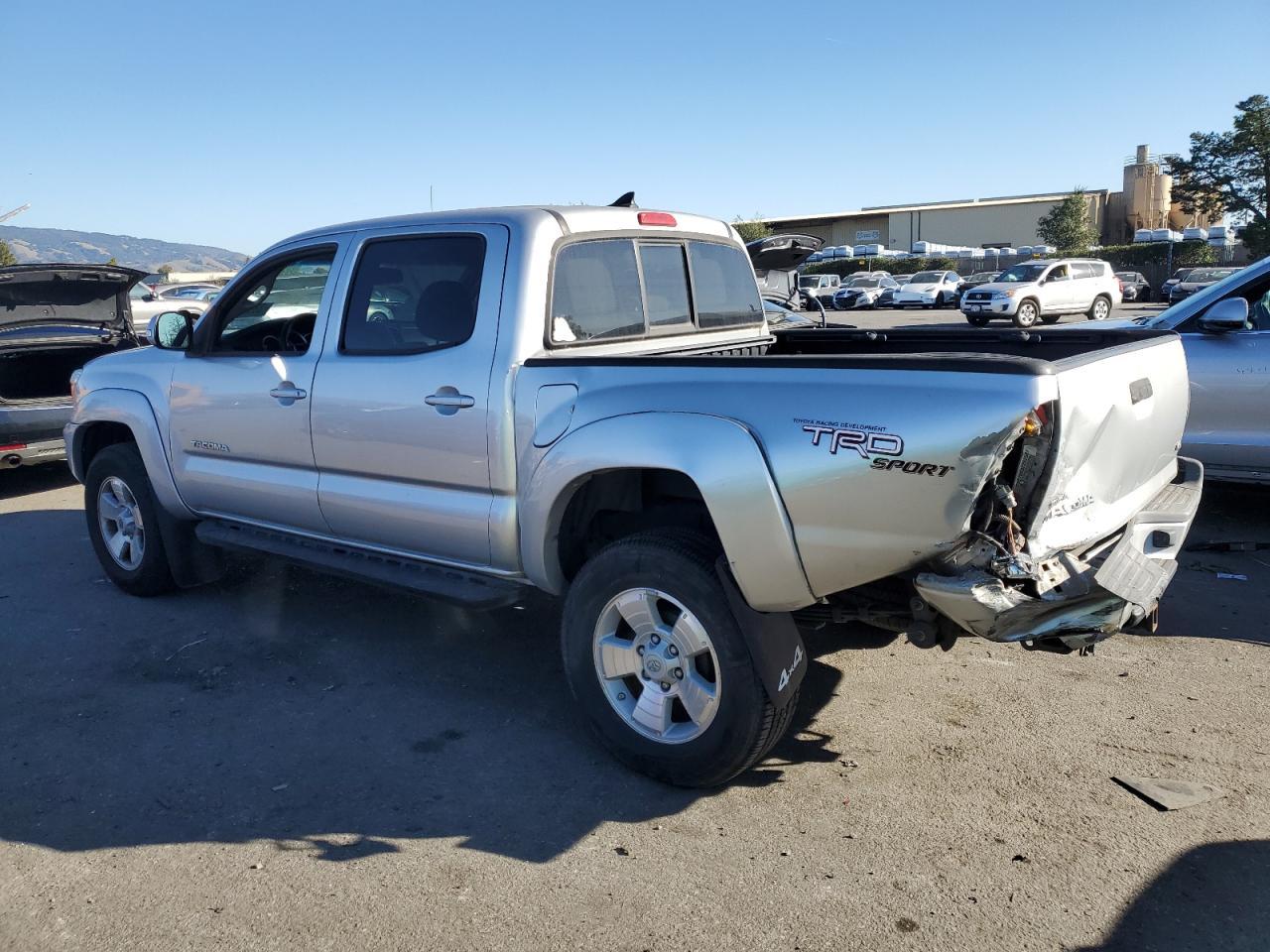 2013 TOYOTA TACOMA DOU - Фото 2