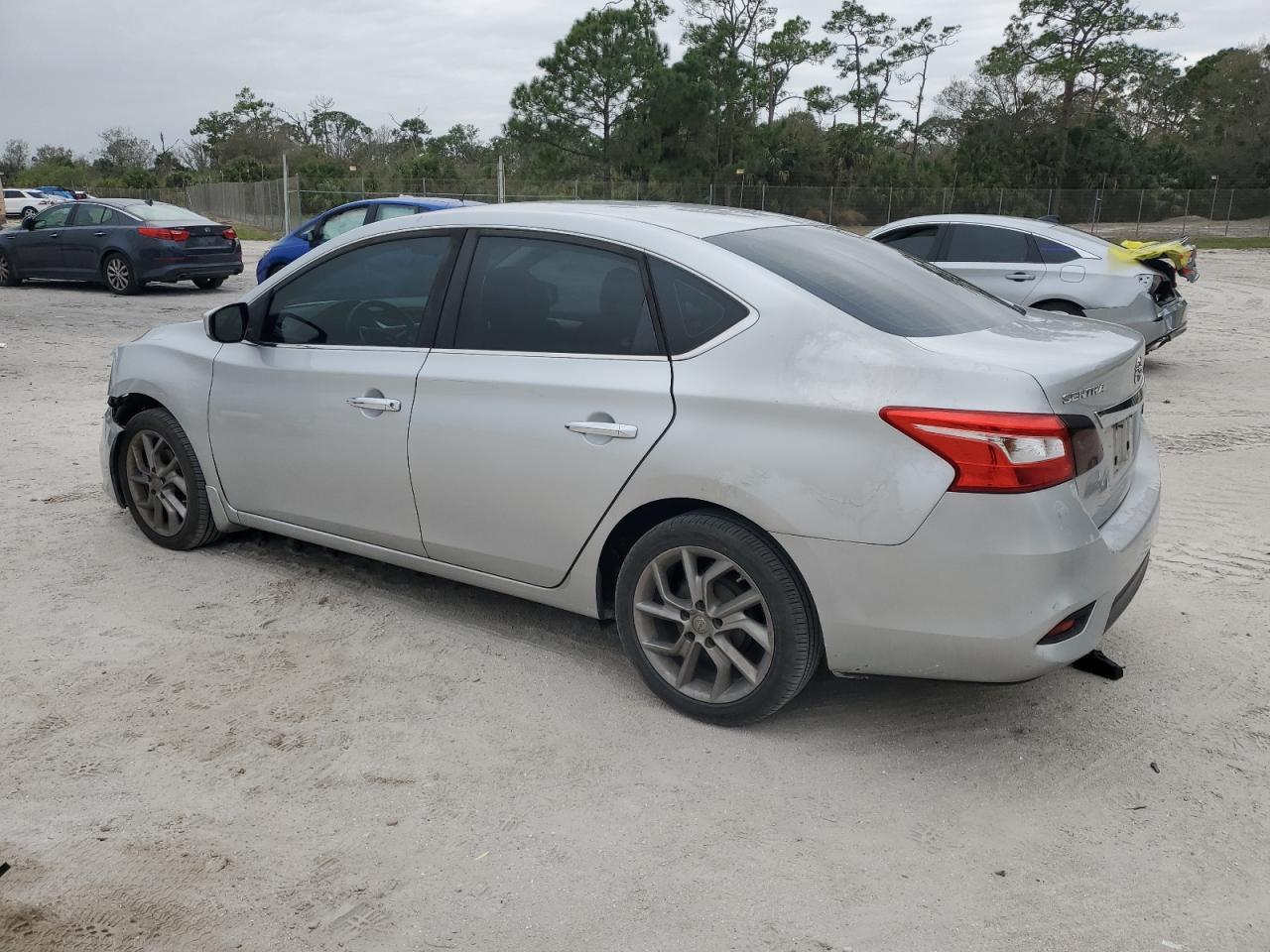2017 NISSAN SENTRA S - Фото 2