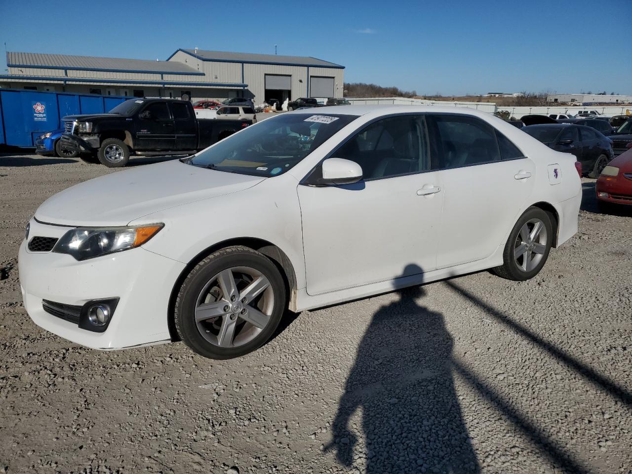 2014 TOYOTA CAMRY L
