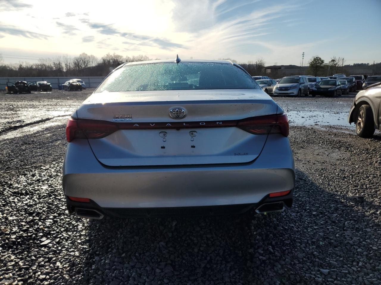 2019 TOYOTA AVALON XLE - Image 6