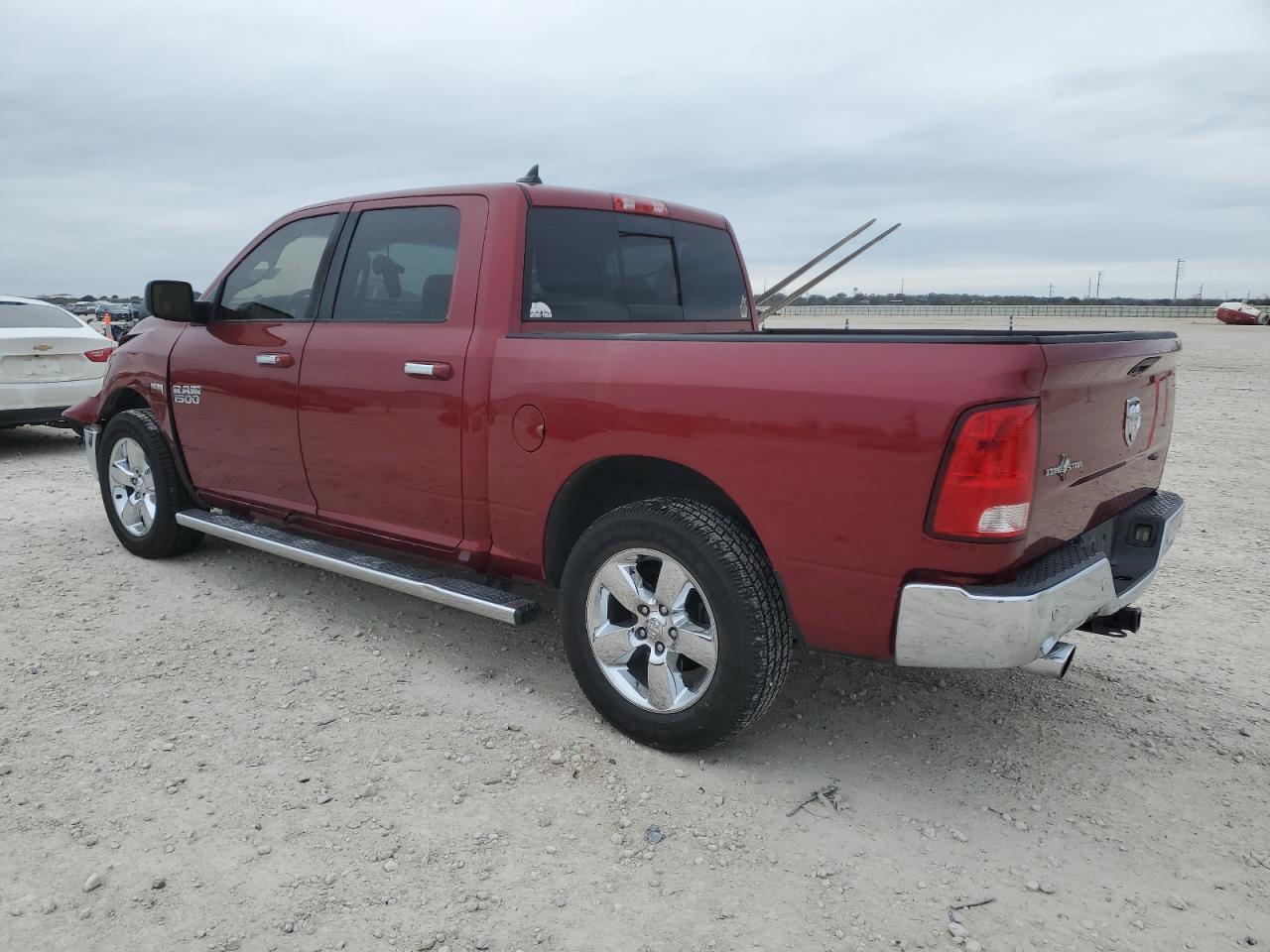 2015 RAM 1500 SLT - Image 2