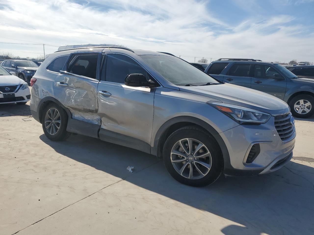 2017 HYUNDAI SANTA FE S - Image 4