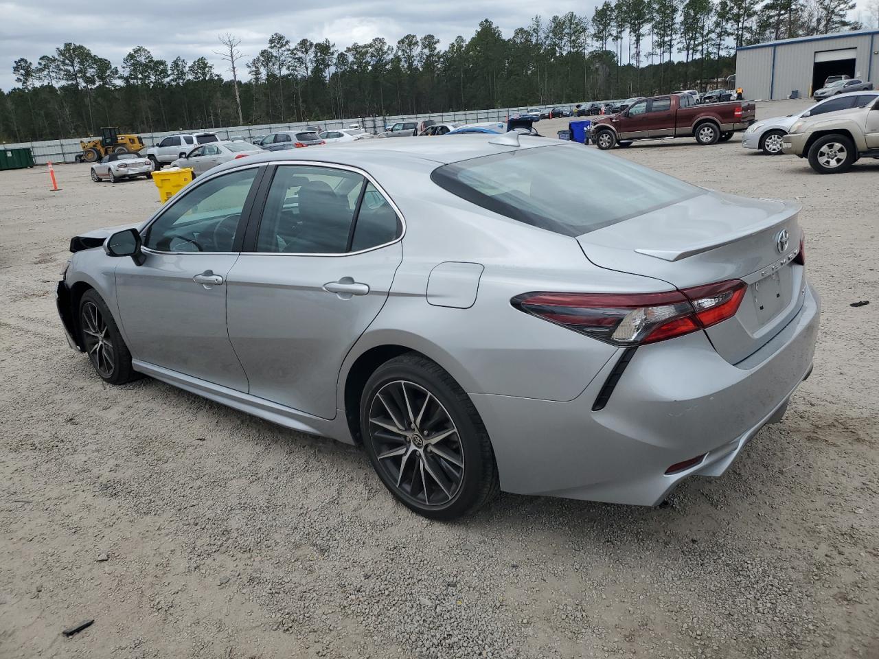 2021 TOYOTA CAMRY SE - Image 2