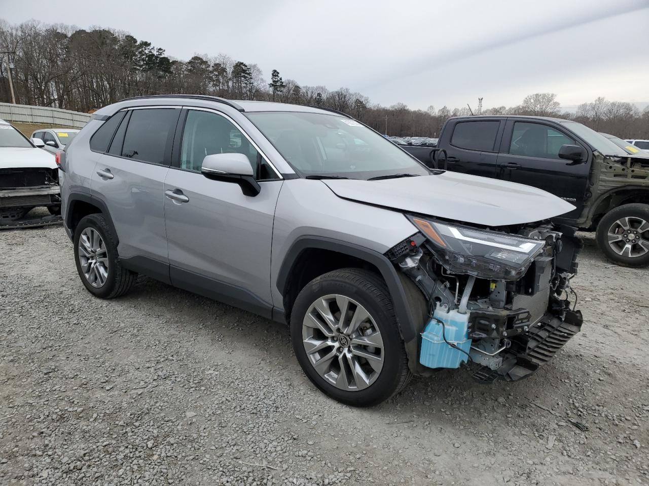 2022 TOYOTA RAV4 XLE P - Image 4