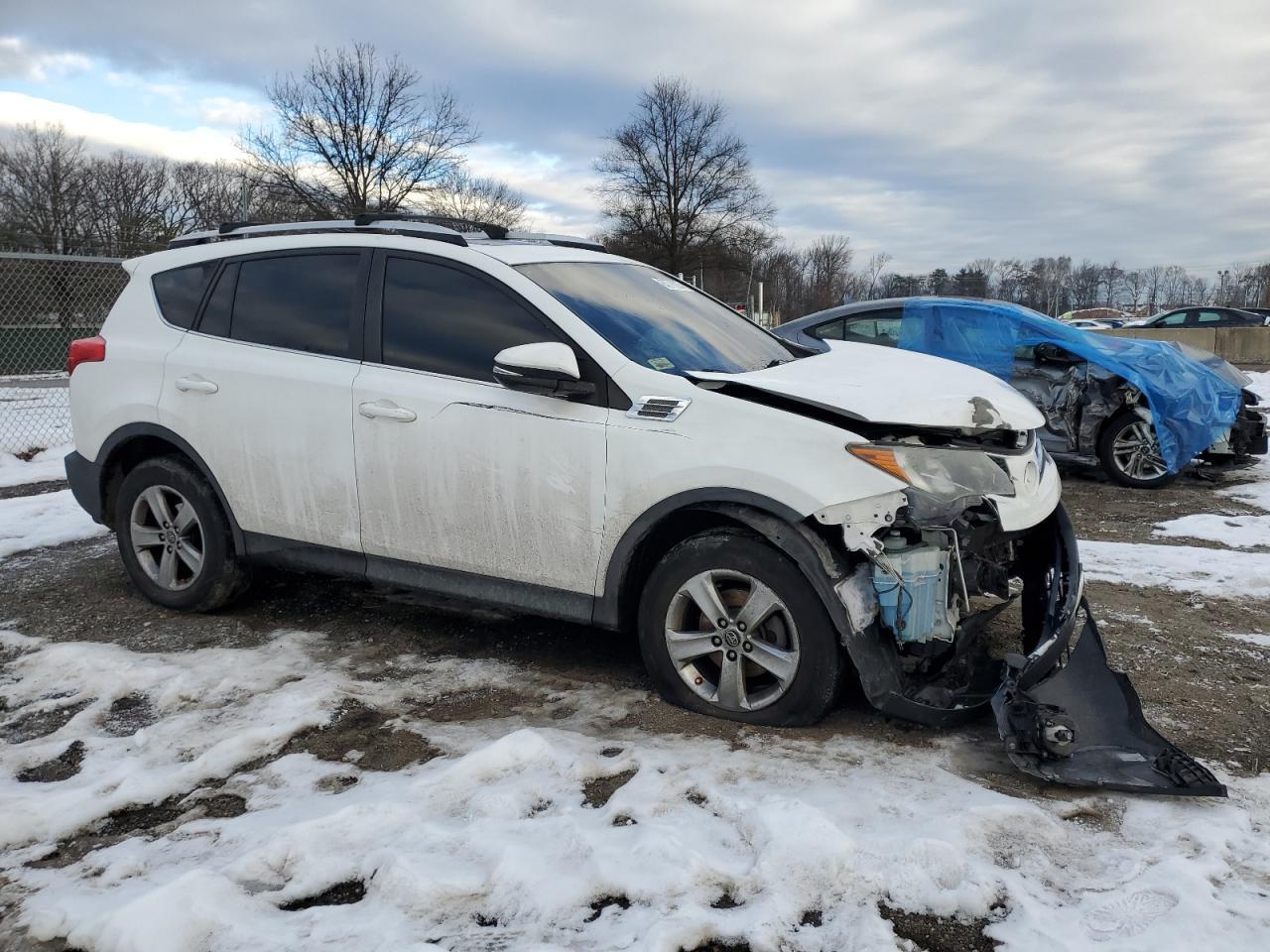 2015 TOYOTA RAV4 XLE - Фото 4