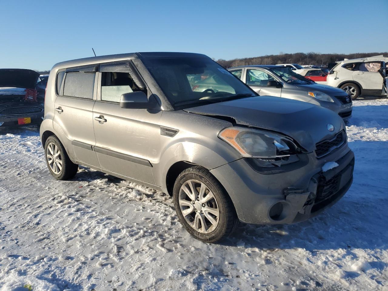 2013 KIA SOUL + - Image 4