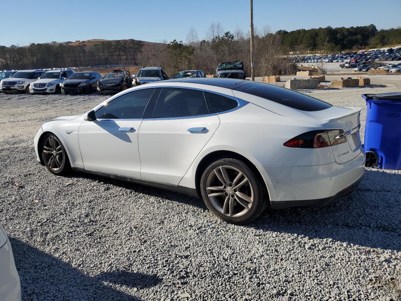 2015 TESLA MODEL S - Image 2
