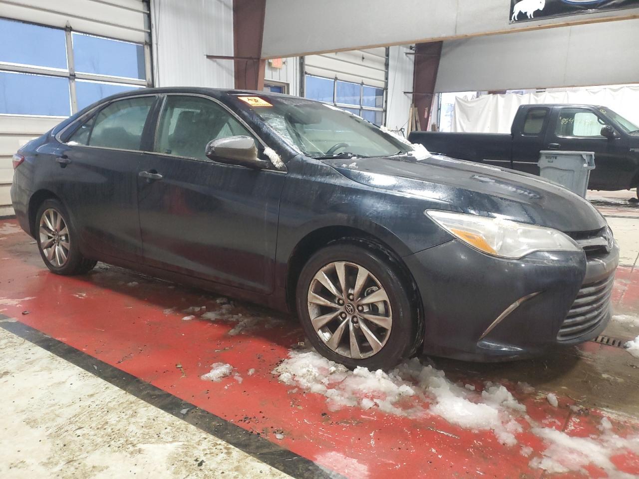 2017 TOYOTA CAMRY LE - Фото 4