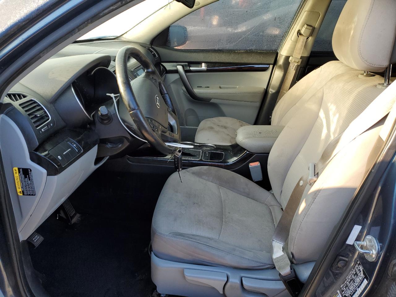 2014 KIA SORENTO LX - Image 7