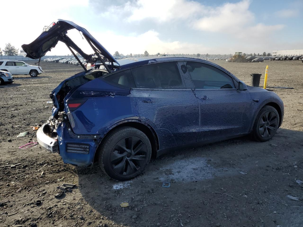 2024 TESLA MODEL Y - Image 3