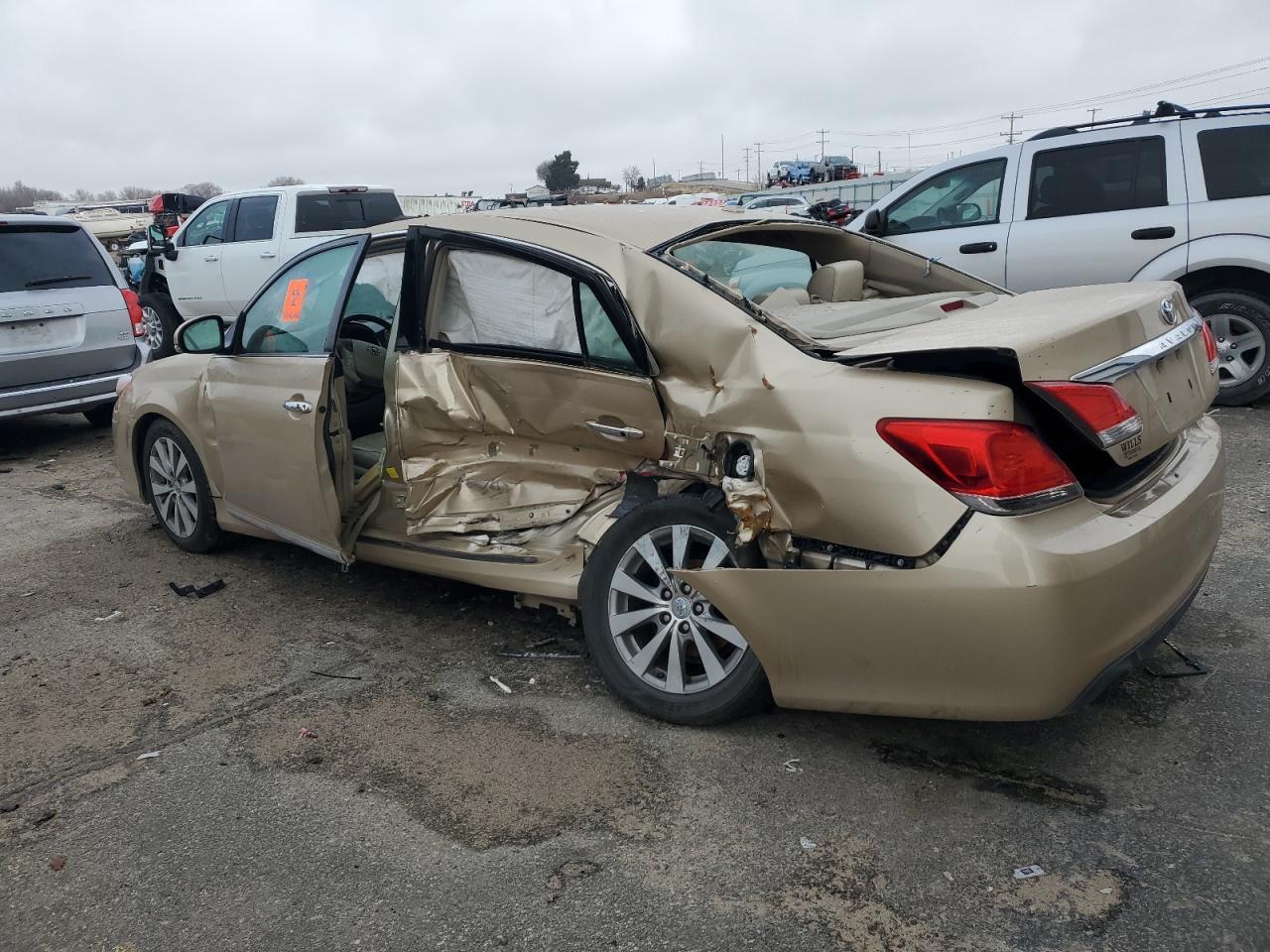 2011 TOYOTA AVALON BAS - Image 2