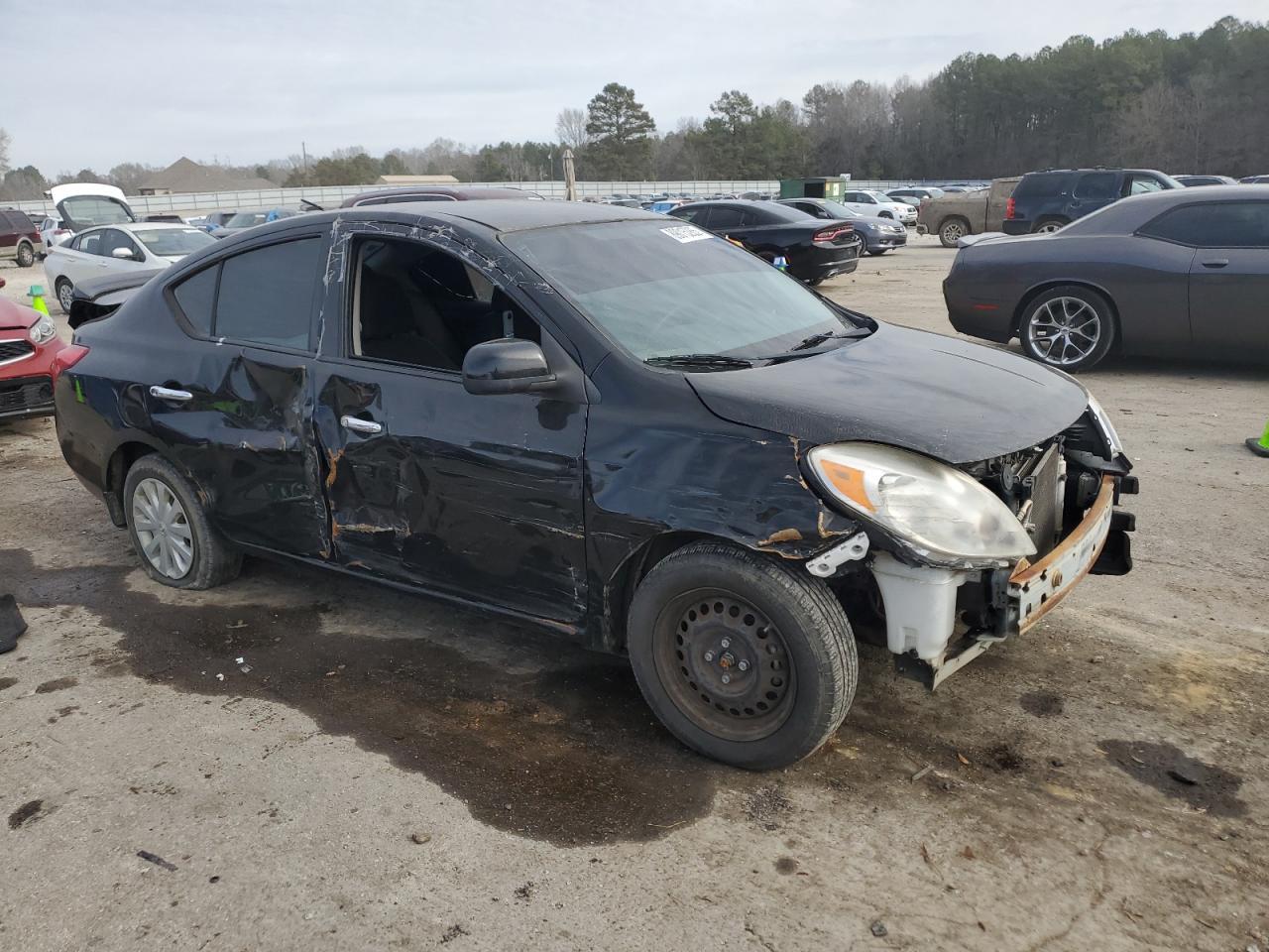 2014 NISSAN VERSA S - Image 4