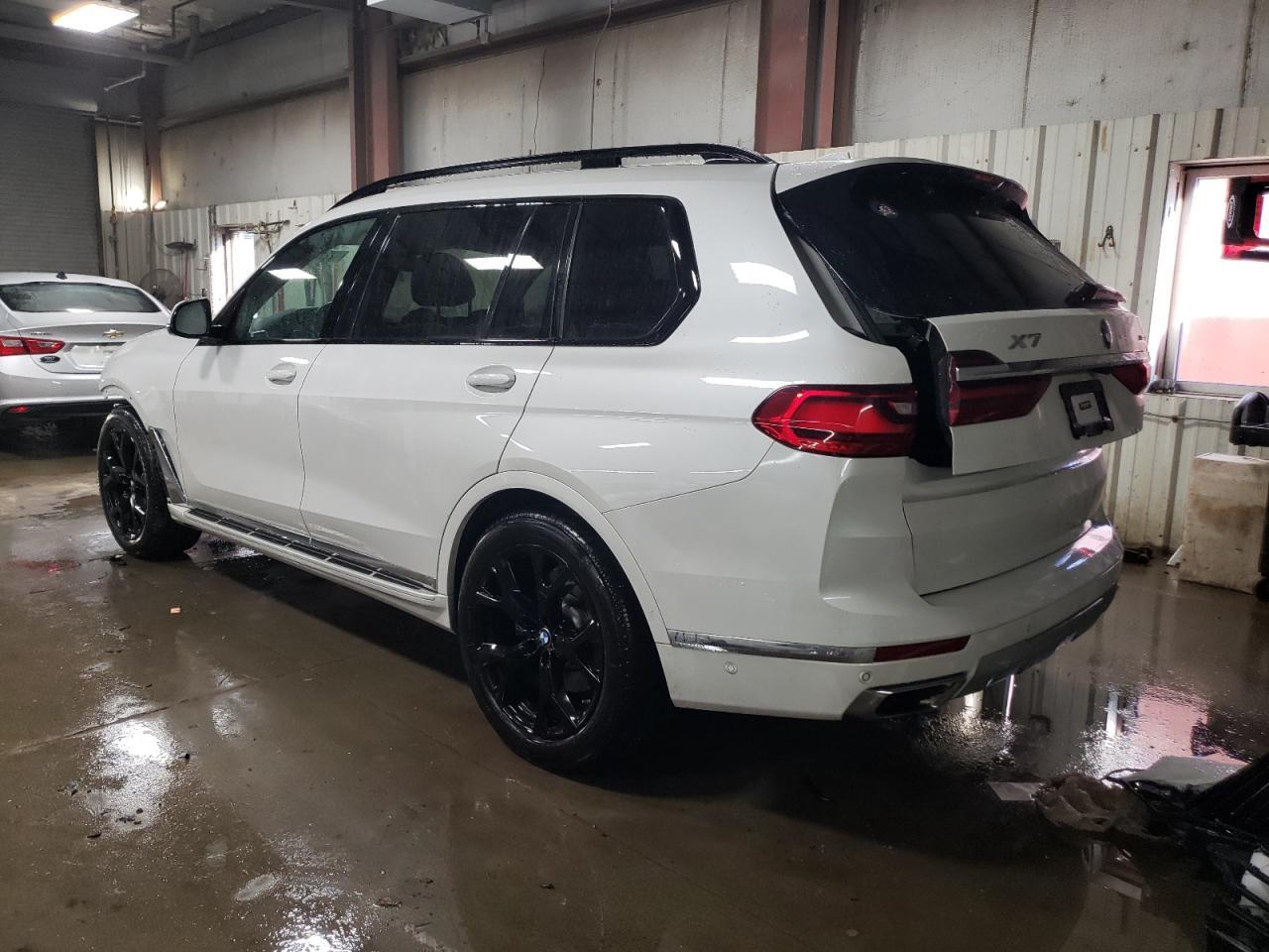 2021 BMW X7 XDRIVE4 - Фото 2