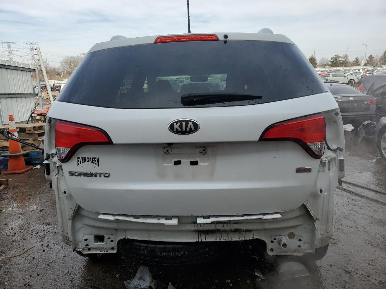 2014 KIA SORENTO LX - Image 6