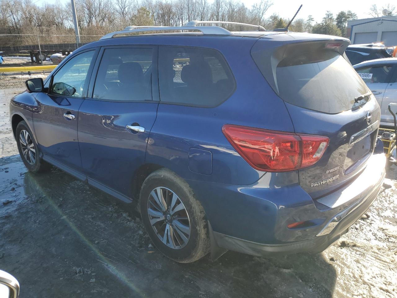 2017 NISSAN PATHFINDER - Image 2