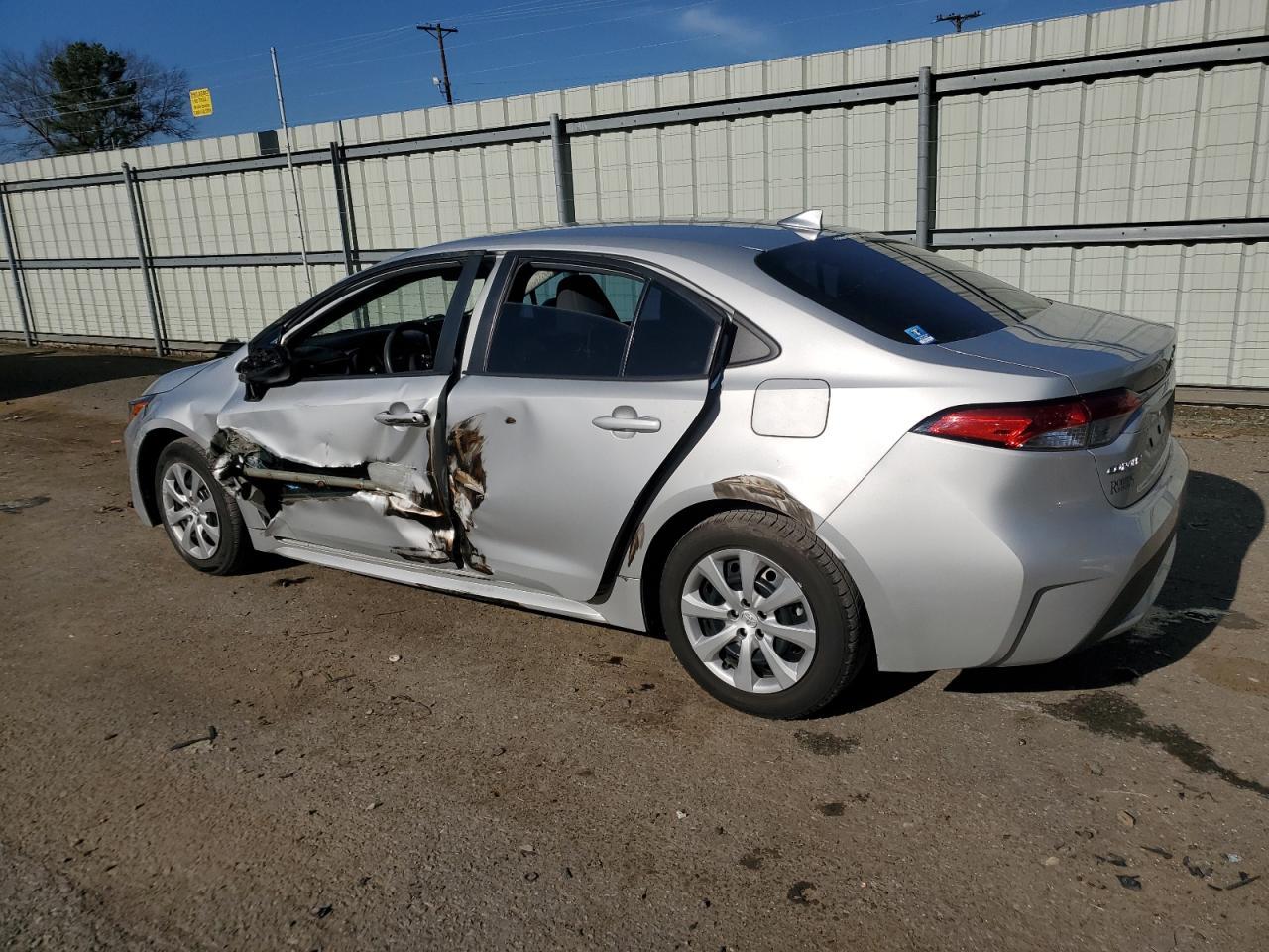 2020 TOYOTA COROLLA LE - Image 2