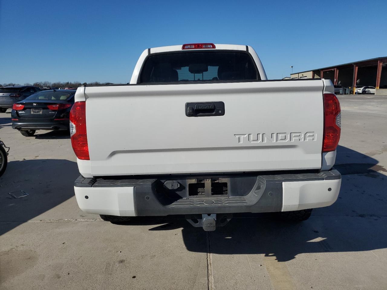 2018 TOYOTA TUNDRA CRE - Фото 6
