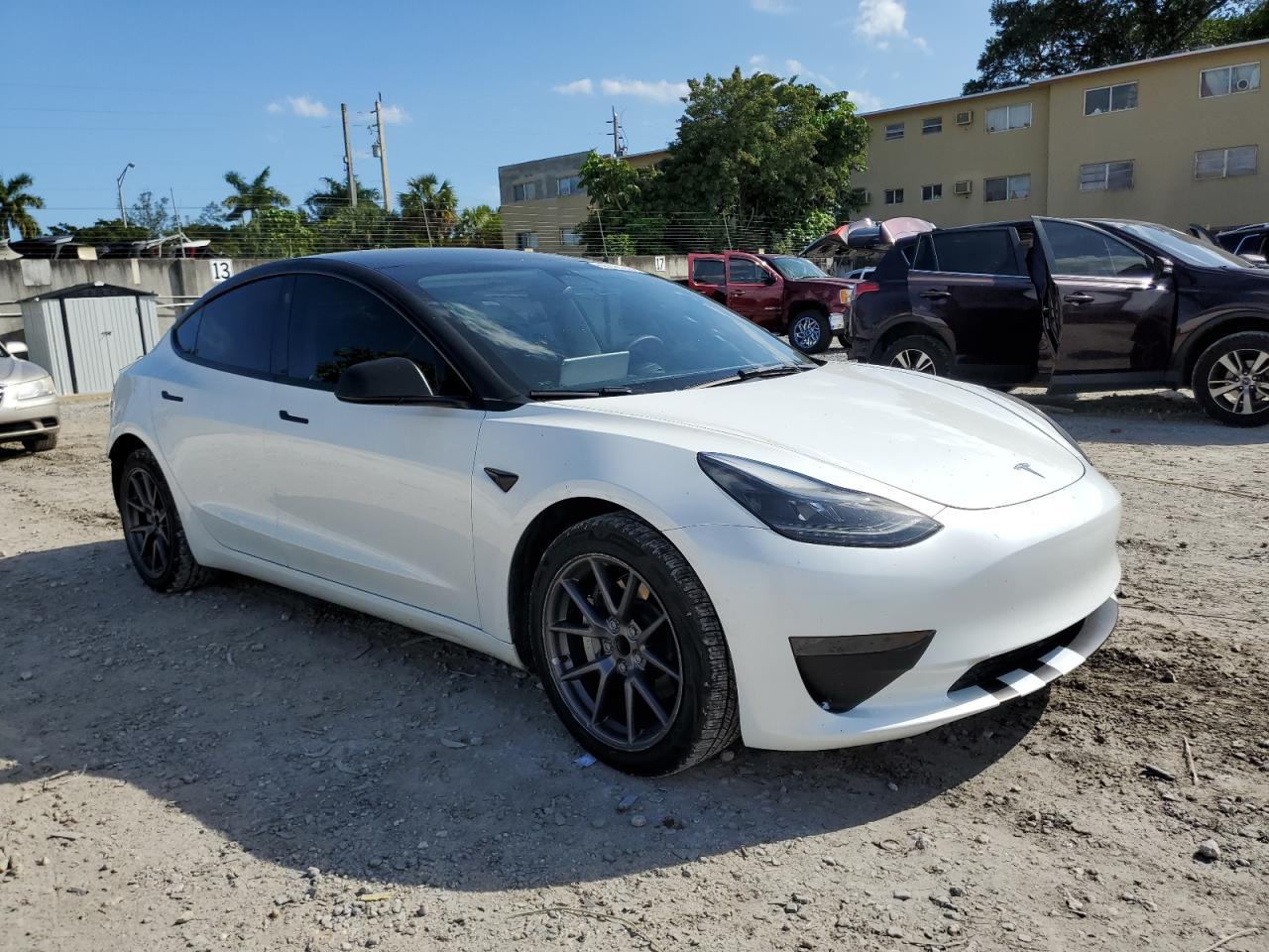 2023 TESLA MODEL 3 - Фото 4