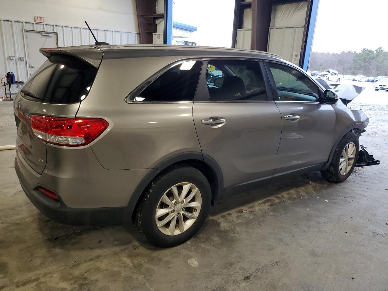 2017 KIA SORENTO LX - Фото 3