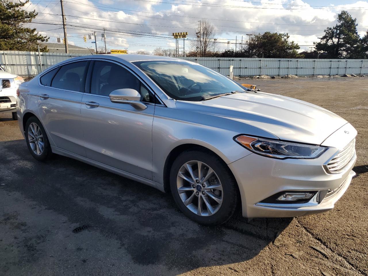 2017 FORD FUSION SE - Фото 4