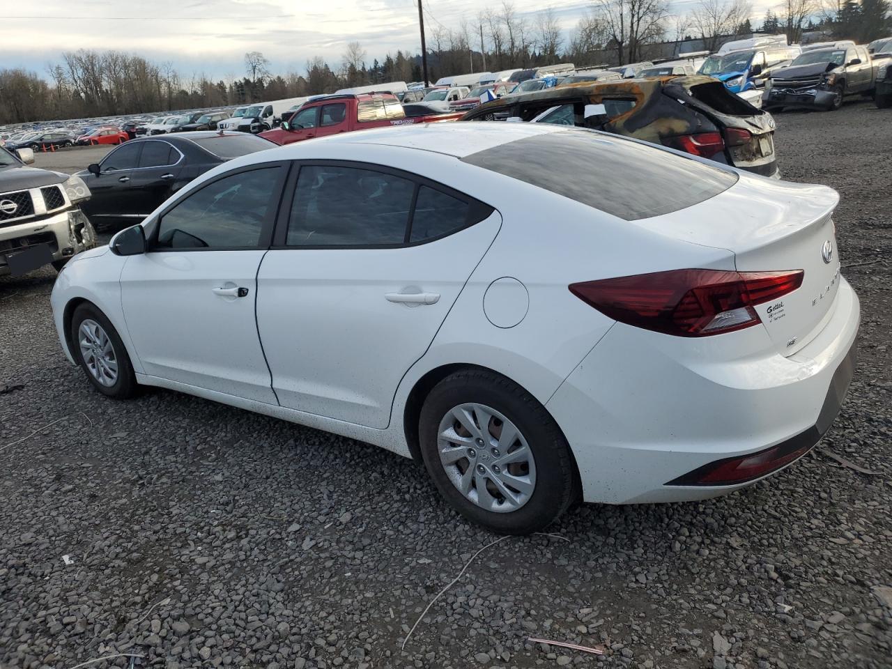 2019 HYUNDAI ELANTRA SE - Фото 2