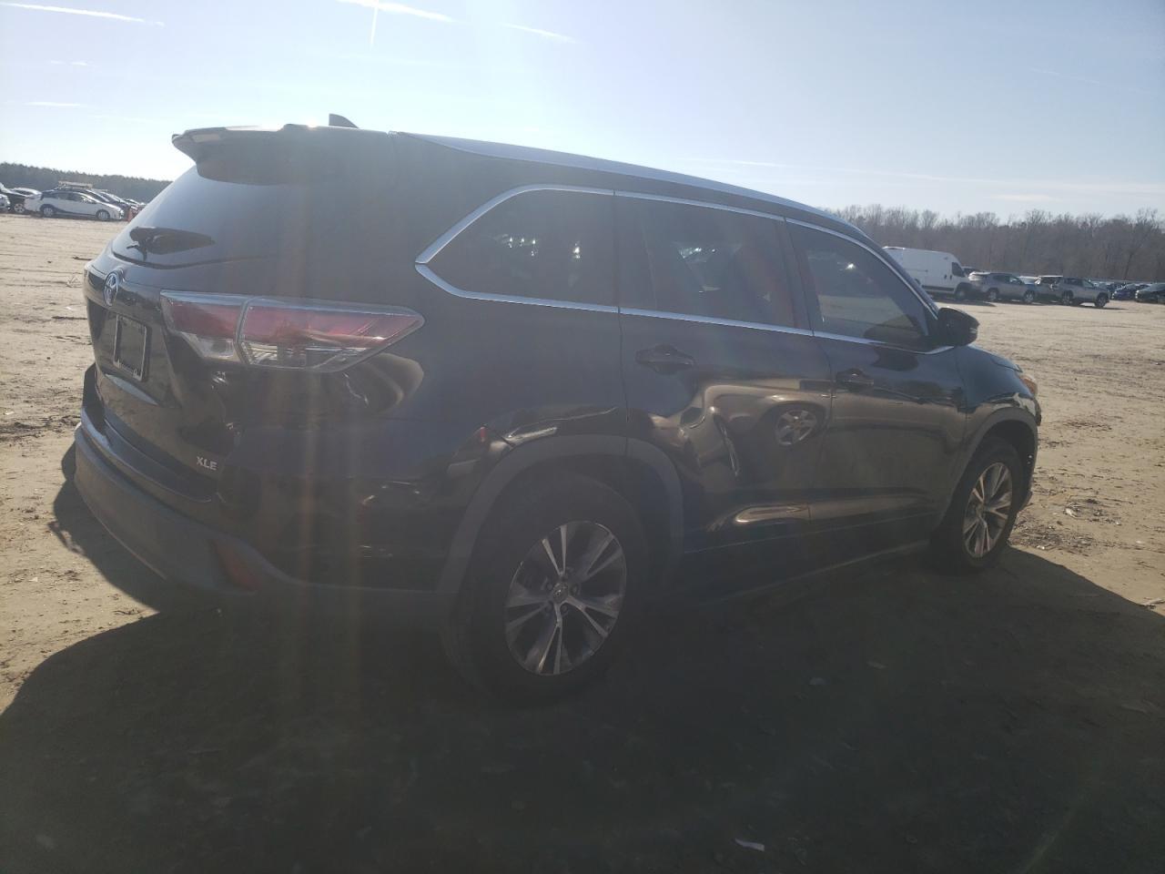 2015 TOYOTA HIGHLANDER - Фото 3