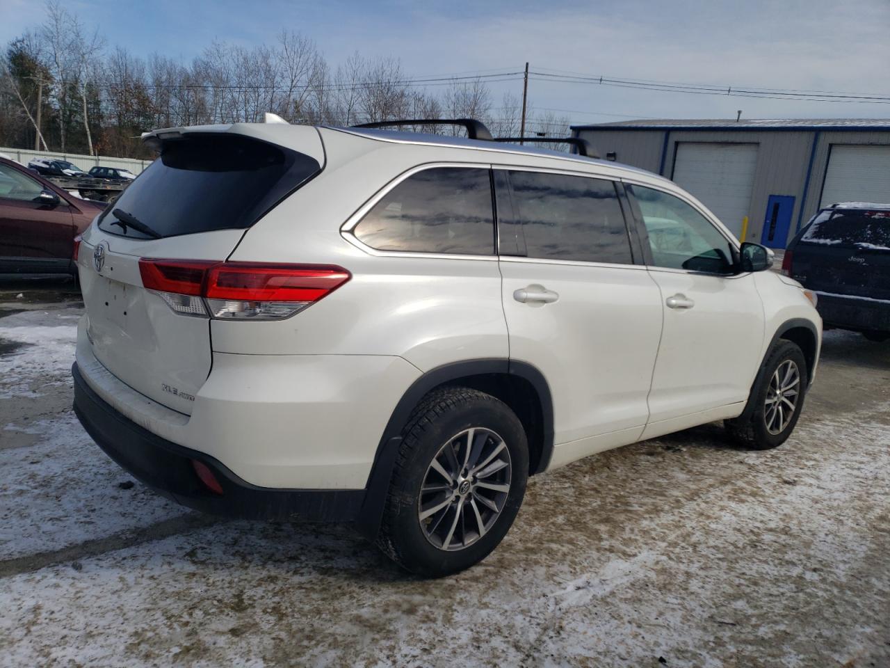 2018 TOYOTA HIGHLANDER - Фото 3