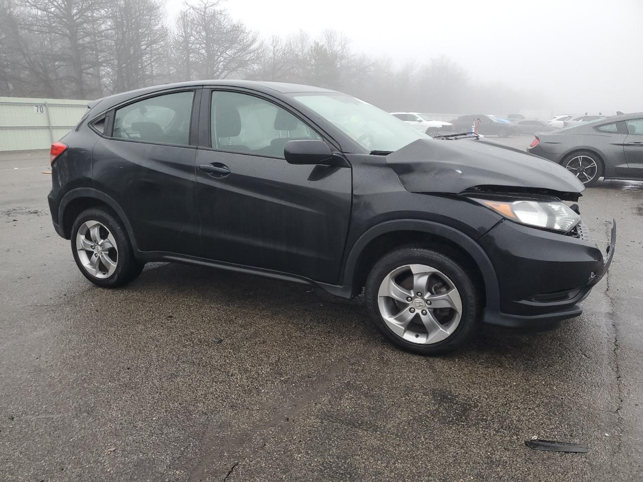 2018 HONDA HR-V LX - Image 4