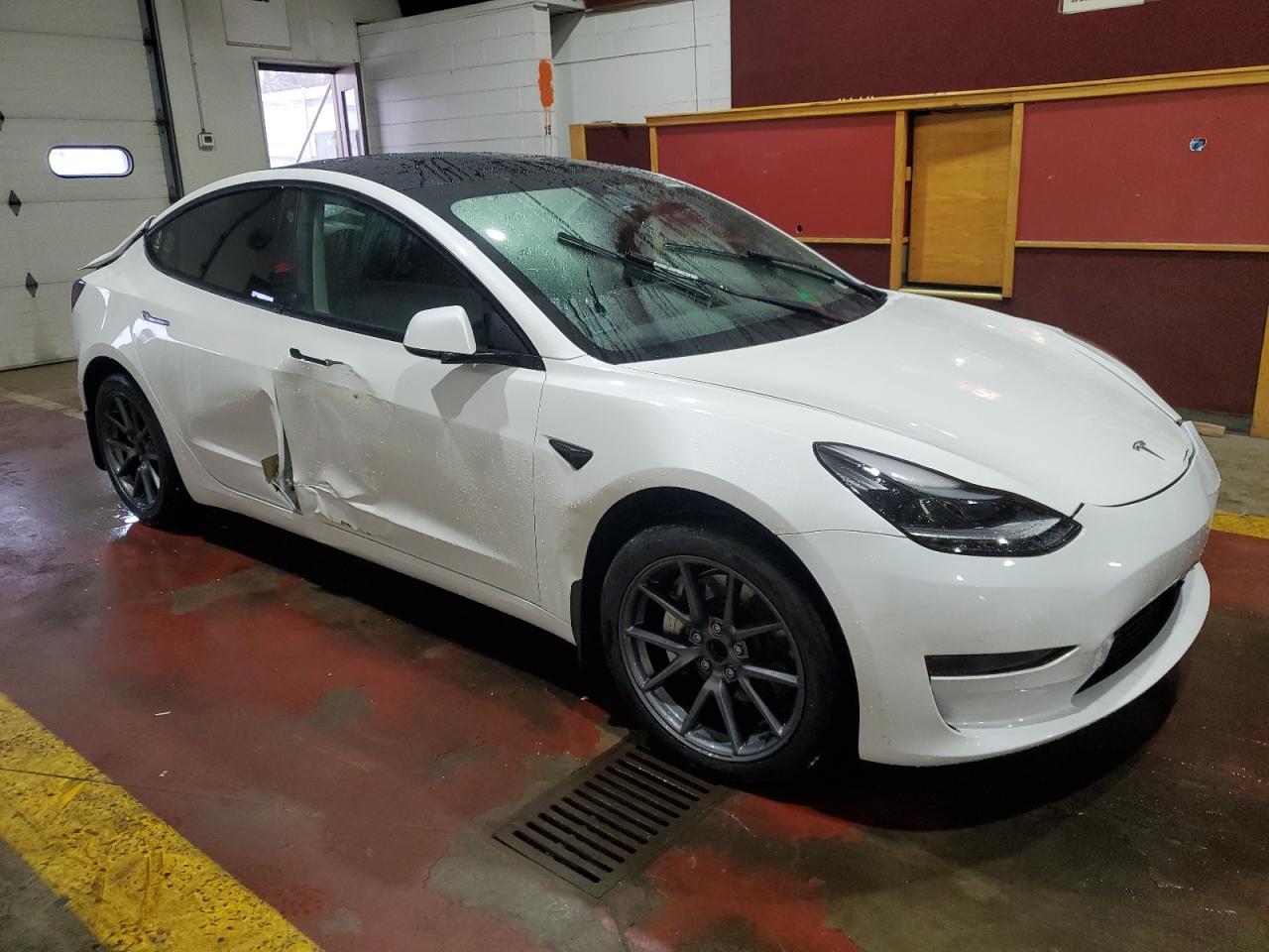 2023 TESLA MODEL 3 - Фото 4