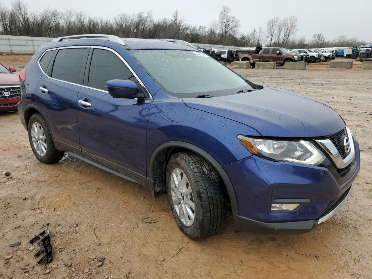 2017 NISSAN ROGUE S - Image 4
