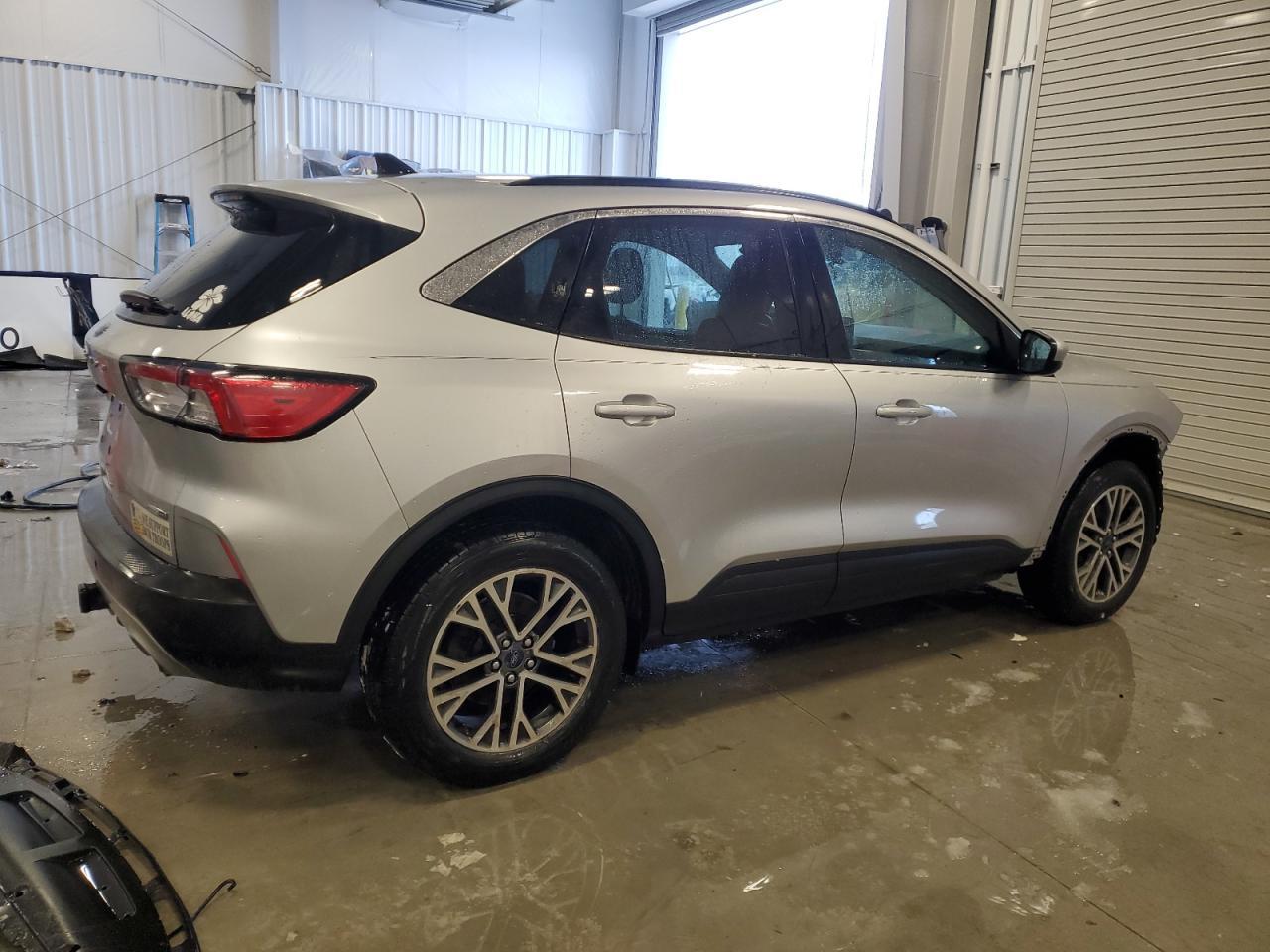 2020 FORD ESCAPE SEL - Фото 3