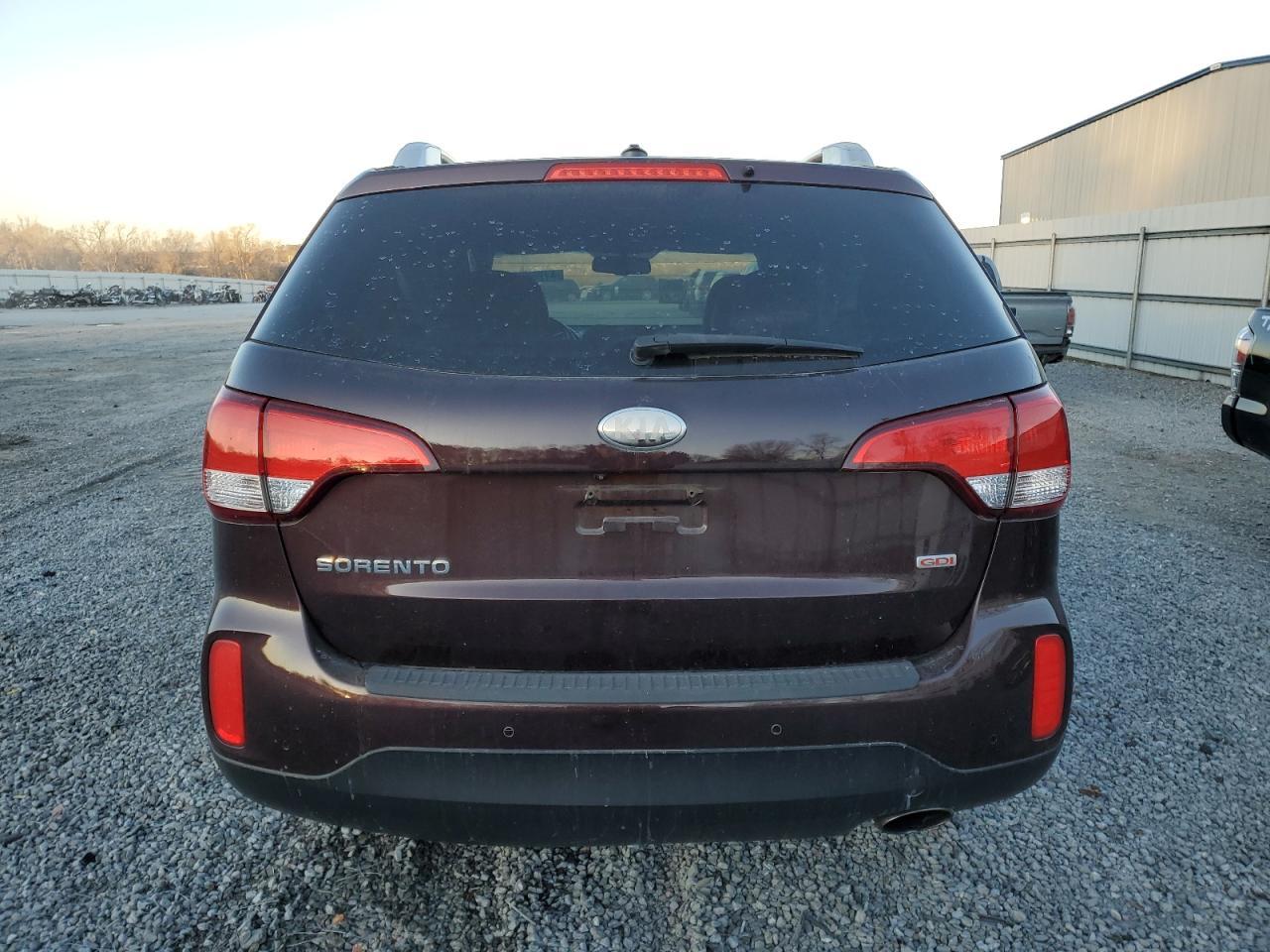 2014 KIA SORENTO LX - Image 6
