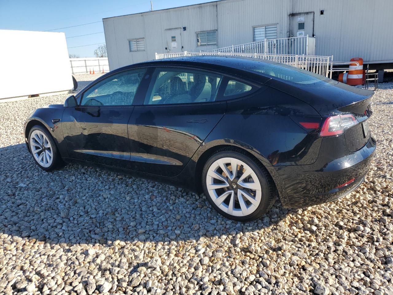 2023 TESLA MODEL 3 - Image 2