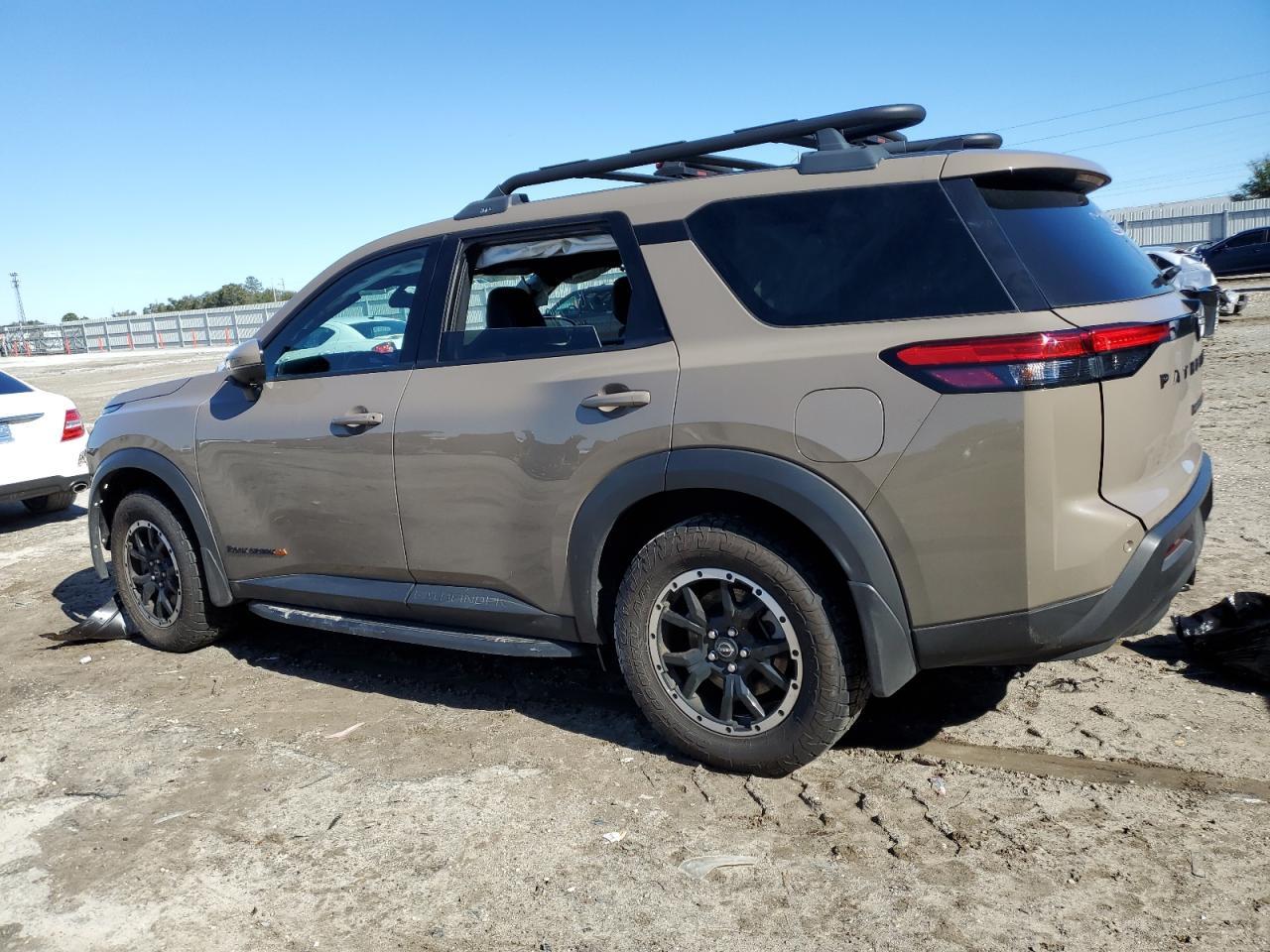 2023 NISSAN PATHFINDER - Image 2