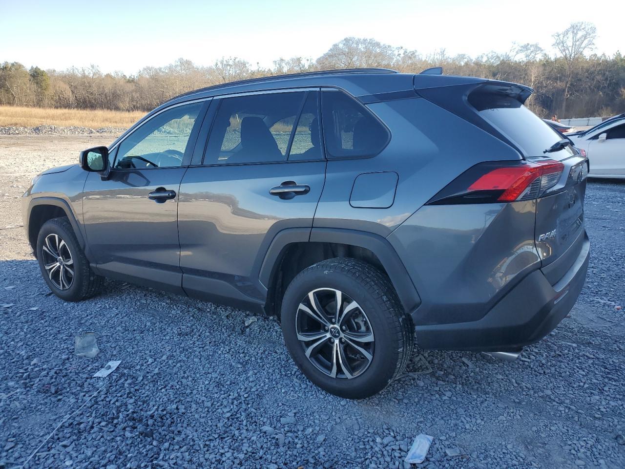 2021 TOYOTA RAV4 LE - Image 2