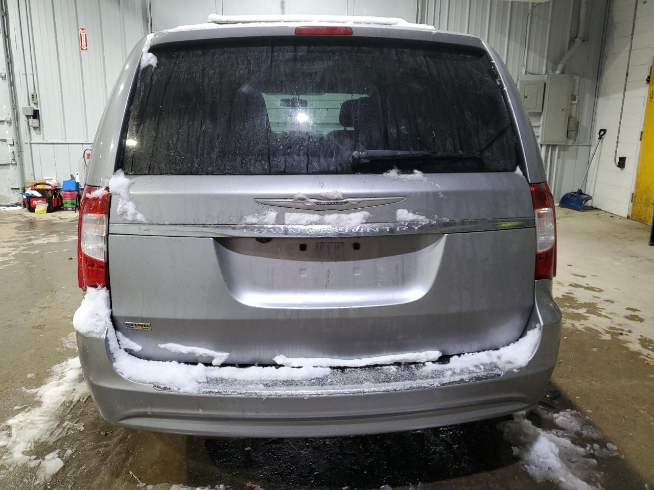 2014 CHRYSLER TOWN & COU - Image 6