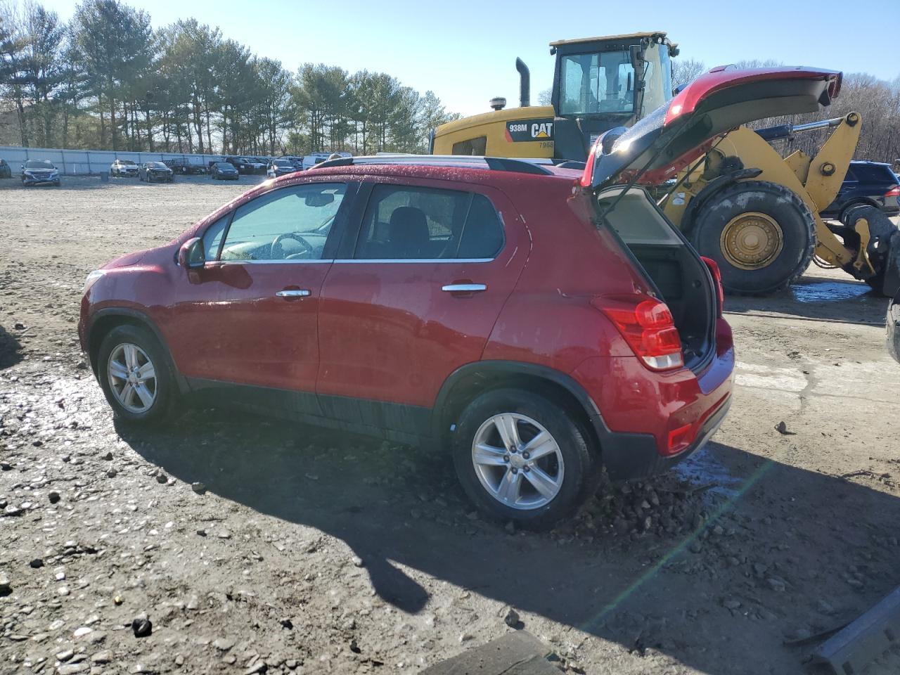 2019 CHEVROLET TRAX 1LT - Image 2