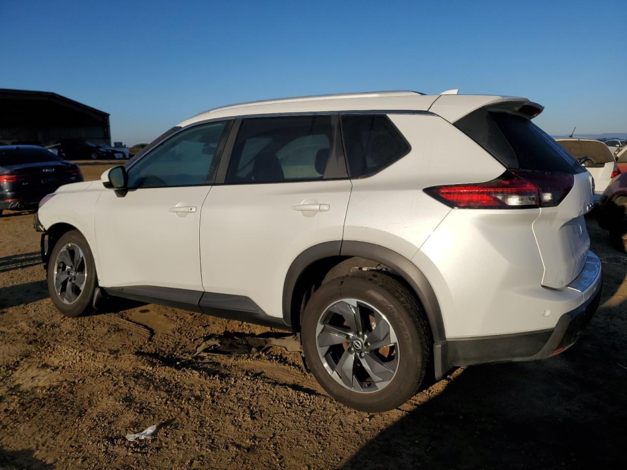 2024 NISSAN ROGUE SV - Image 2