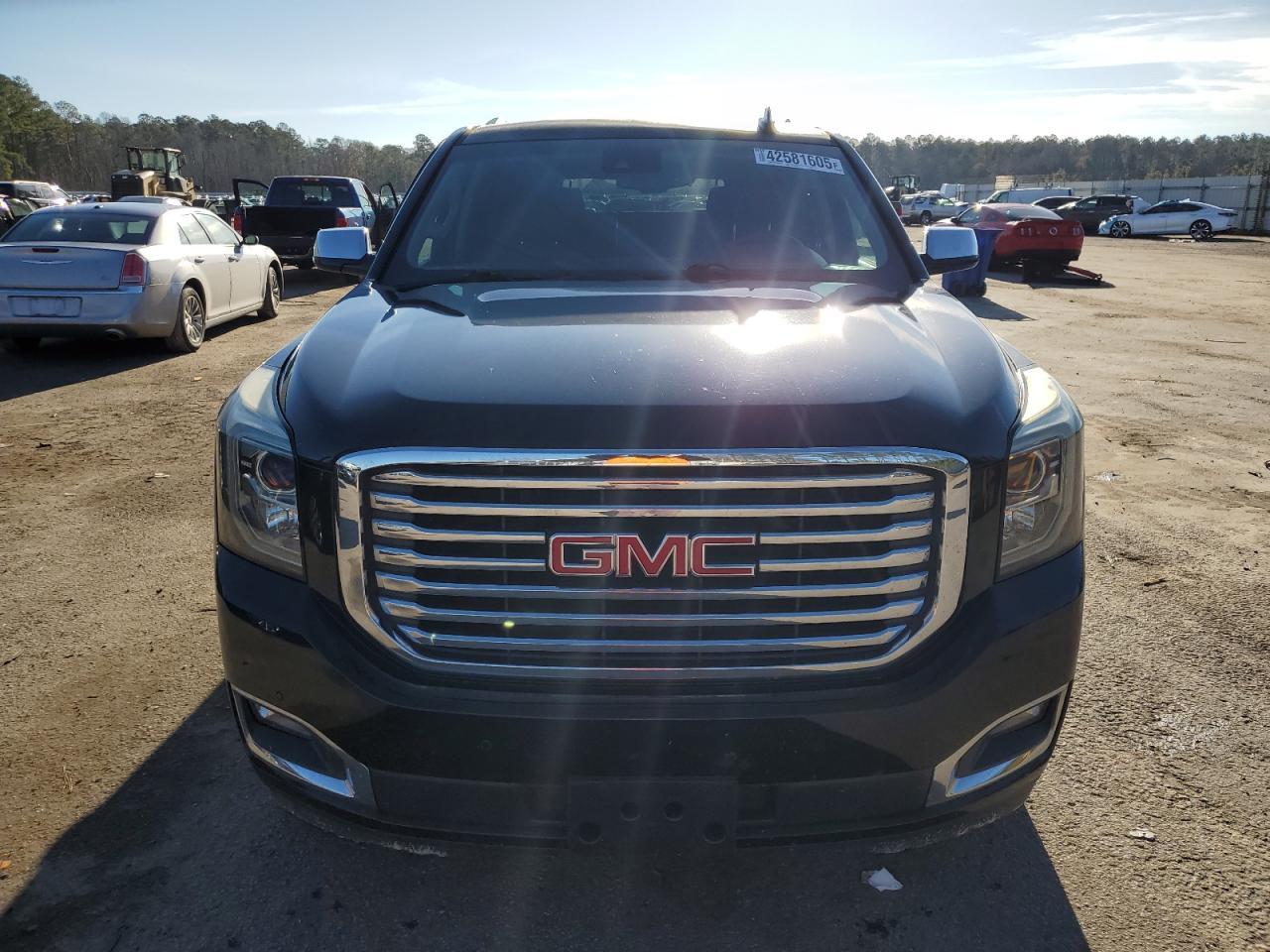 2016 GMC YUKON SLT - Фото 5