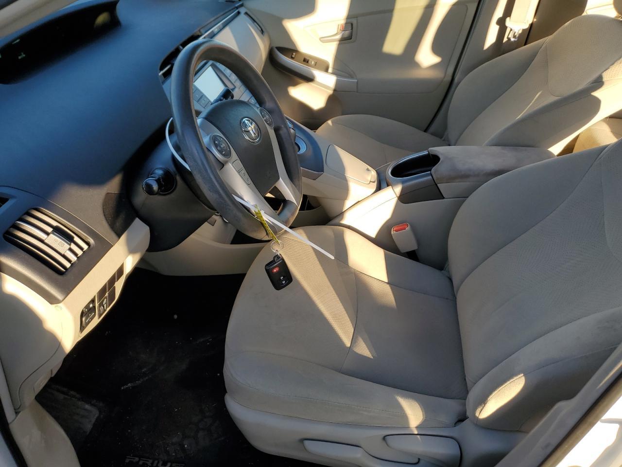 2015 TOYOTA PRIUS - Фото 7