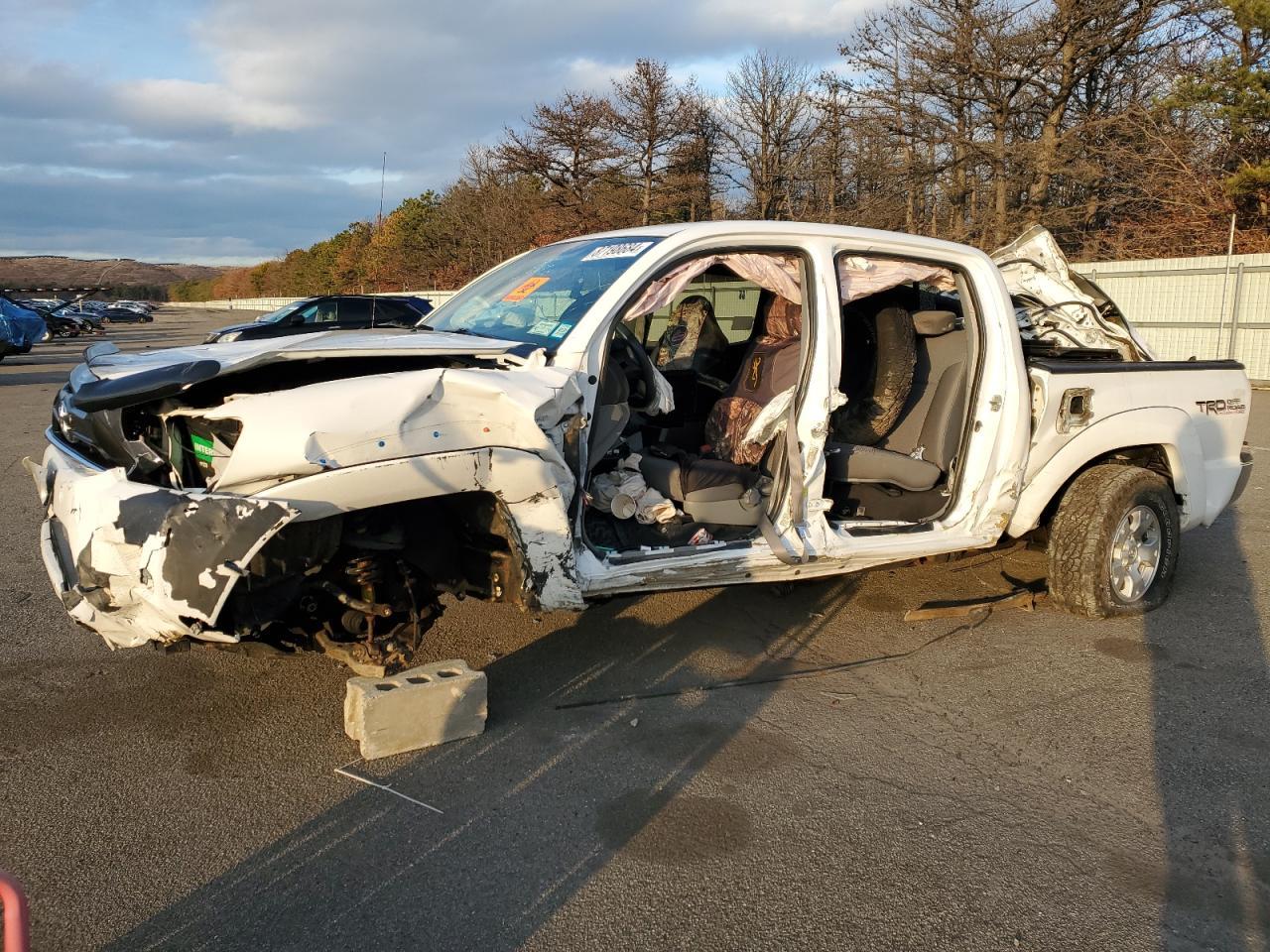 2013 TOYOTA TACOMA DOU