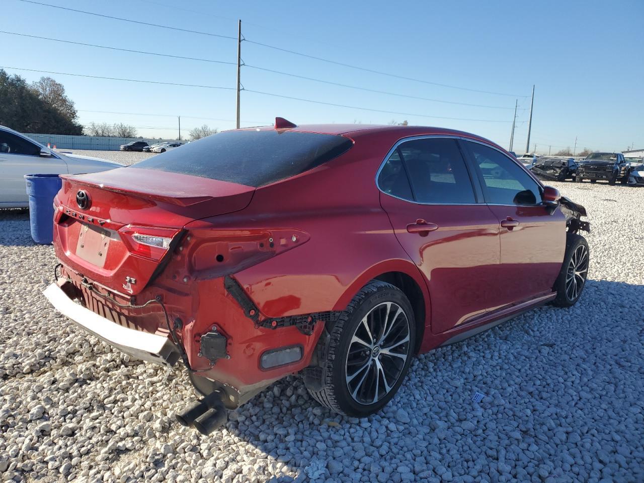 2020 TOYOTA CAMRY SE - Image 3