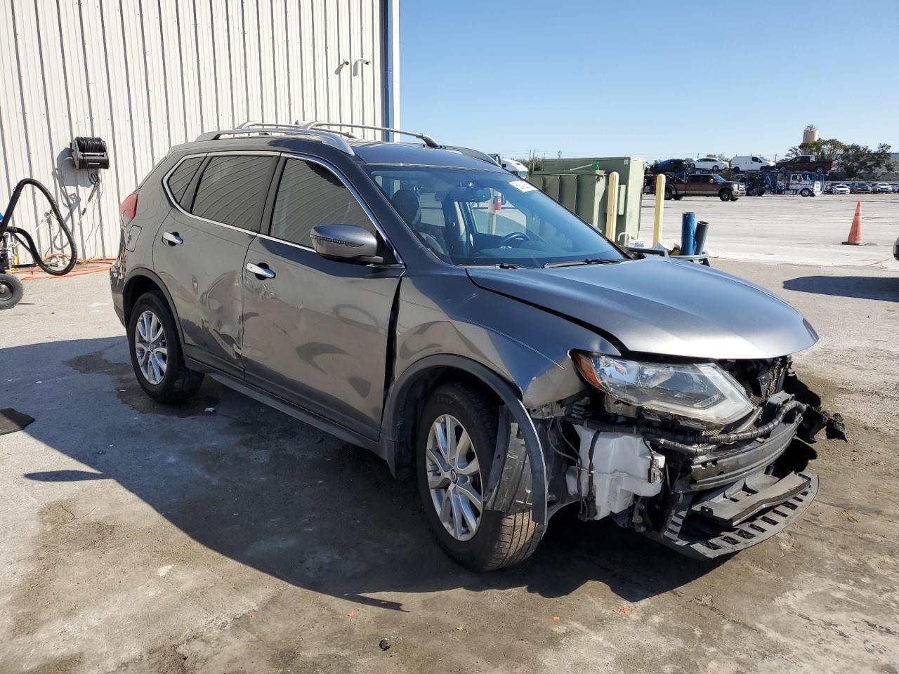 2017 NISSAN ROGUE S - Image 4