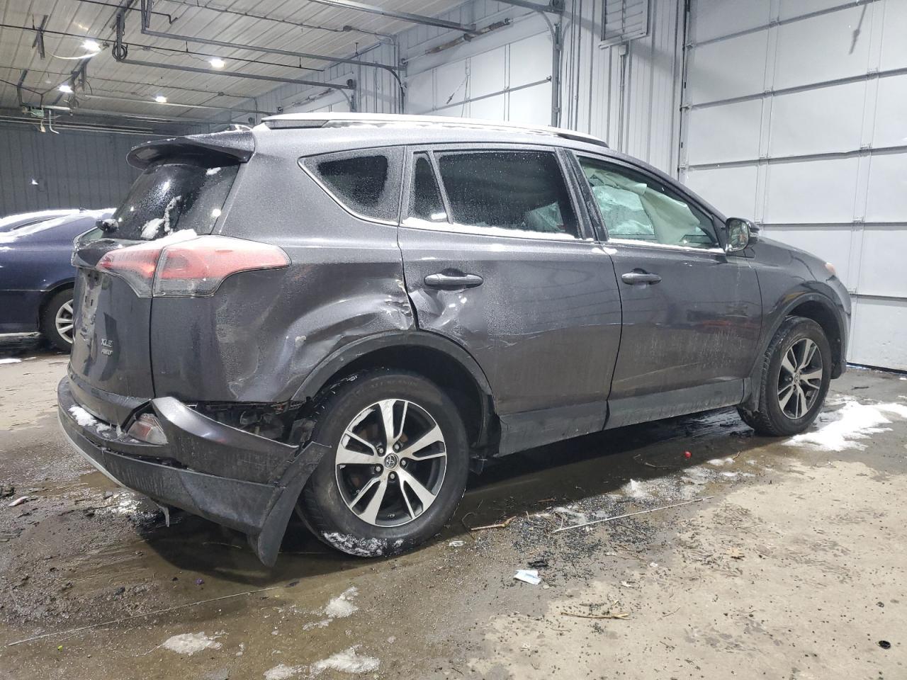 2016 TOYOTA RAV4 XLE - Фото 3