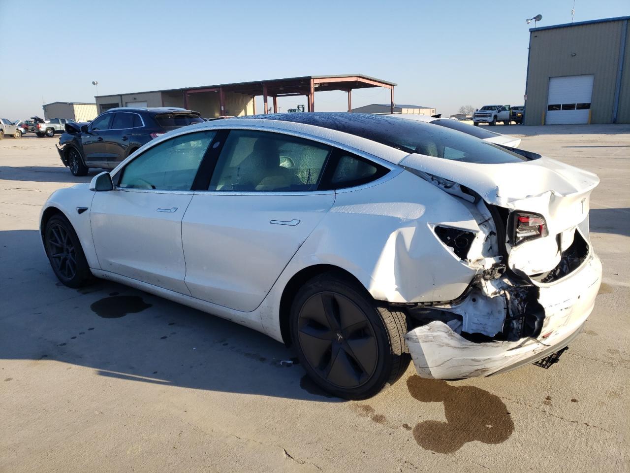 2019 TESLA MODEL 3 - Image 2